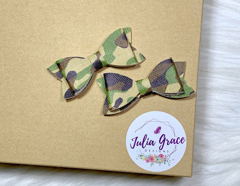 MINI Camo Bow | HEADBAND OR HAIR CLIP (You Choose!) | 2" Anna Bow - Julia Grace Designs